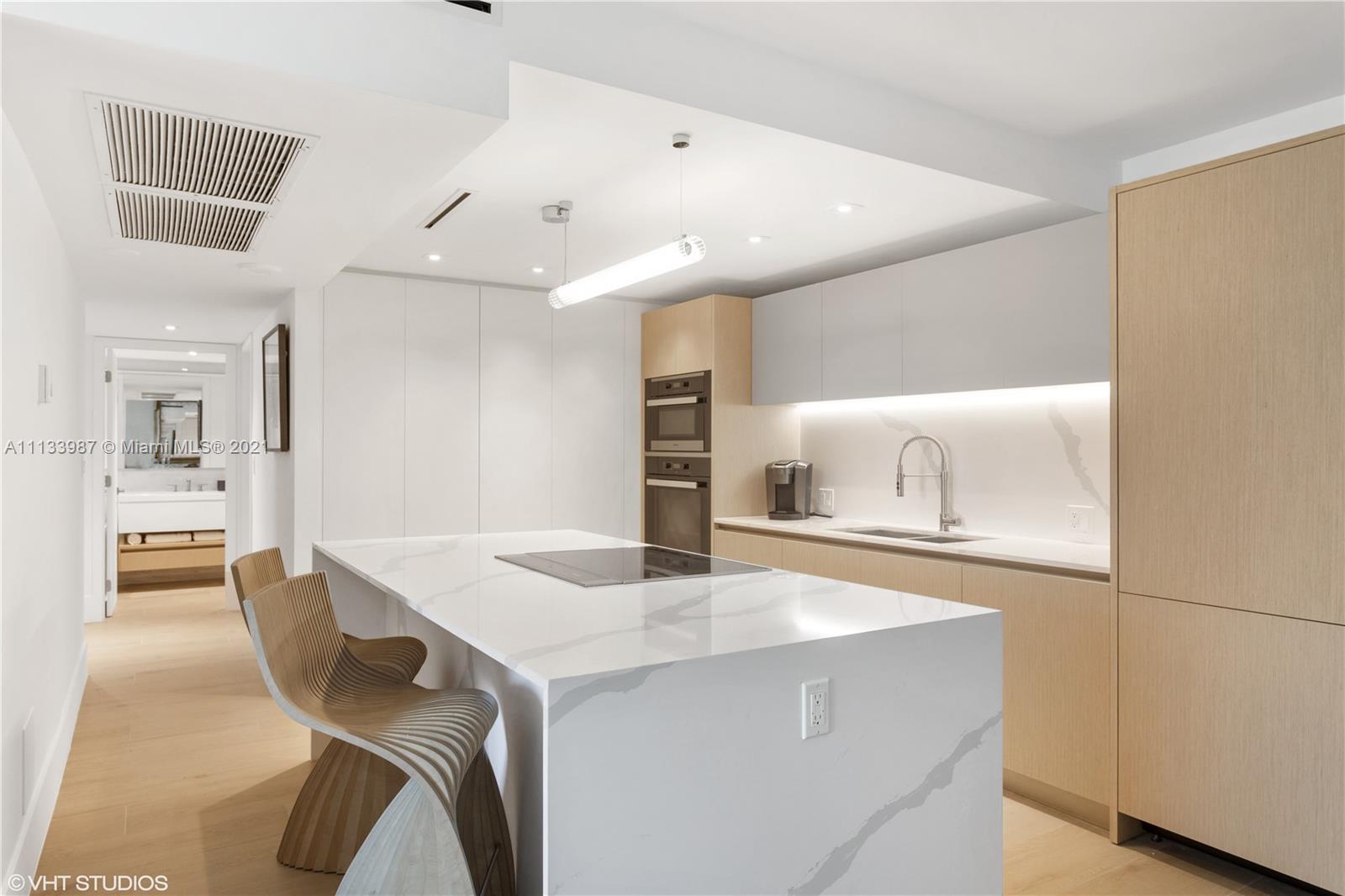 RONEY PALACE CONDO - Residential