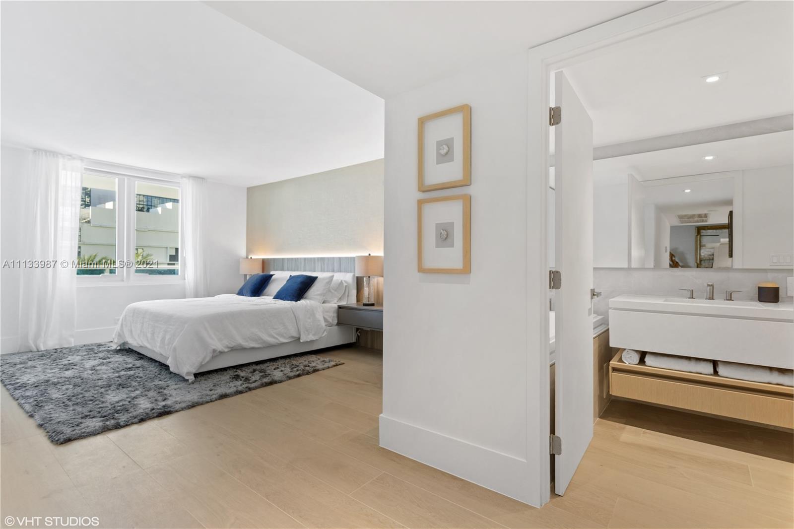 RONEY PALACE CONDO - Residential