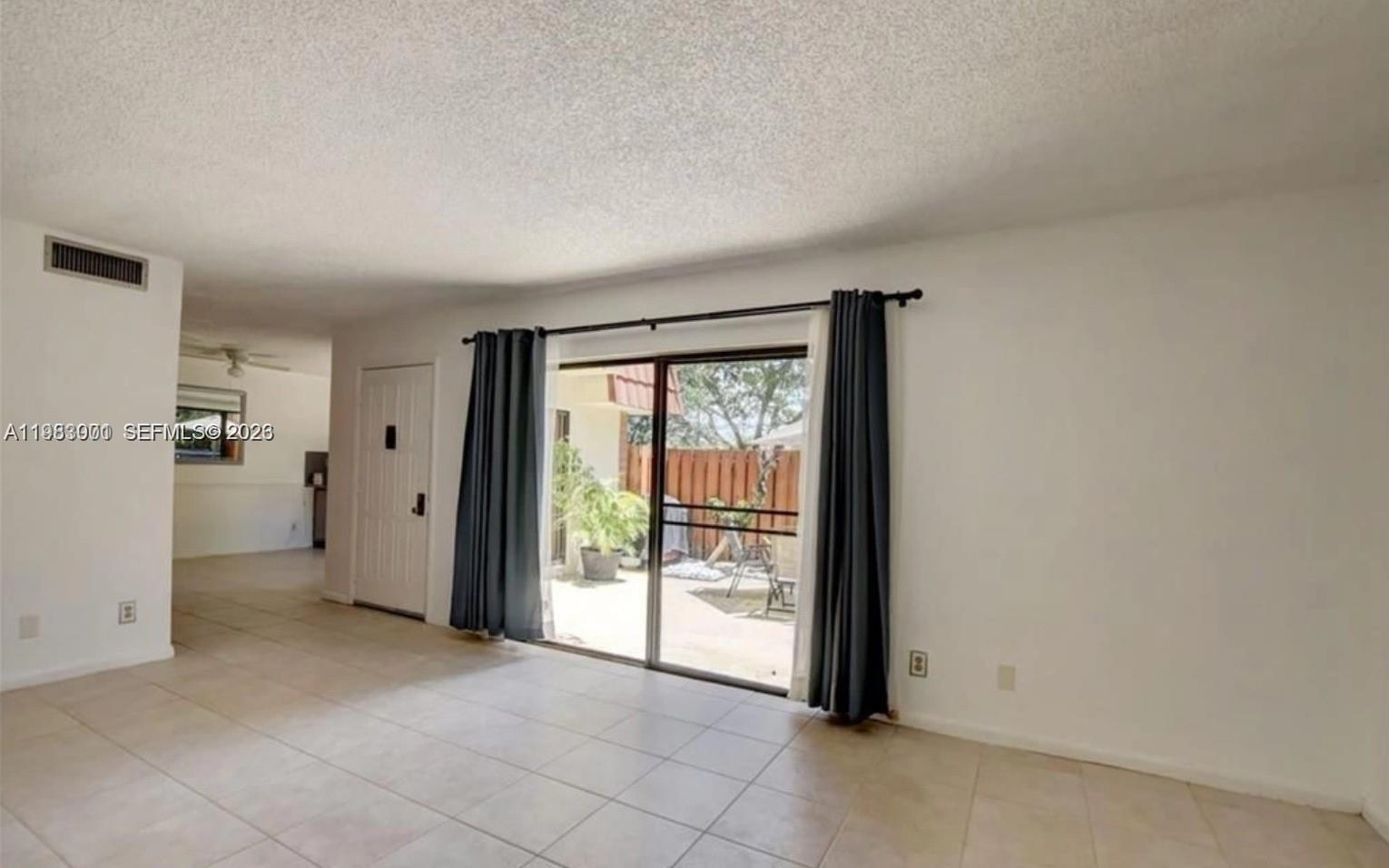 SPANISH WELLS - Residential