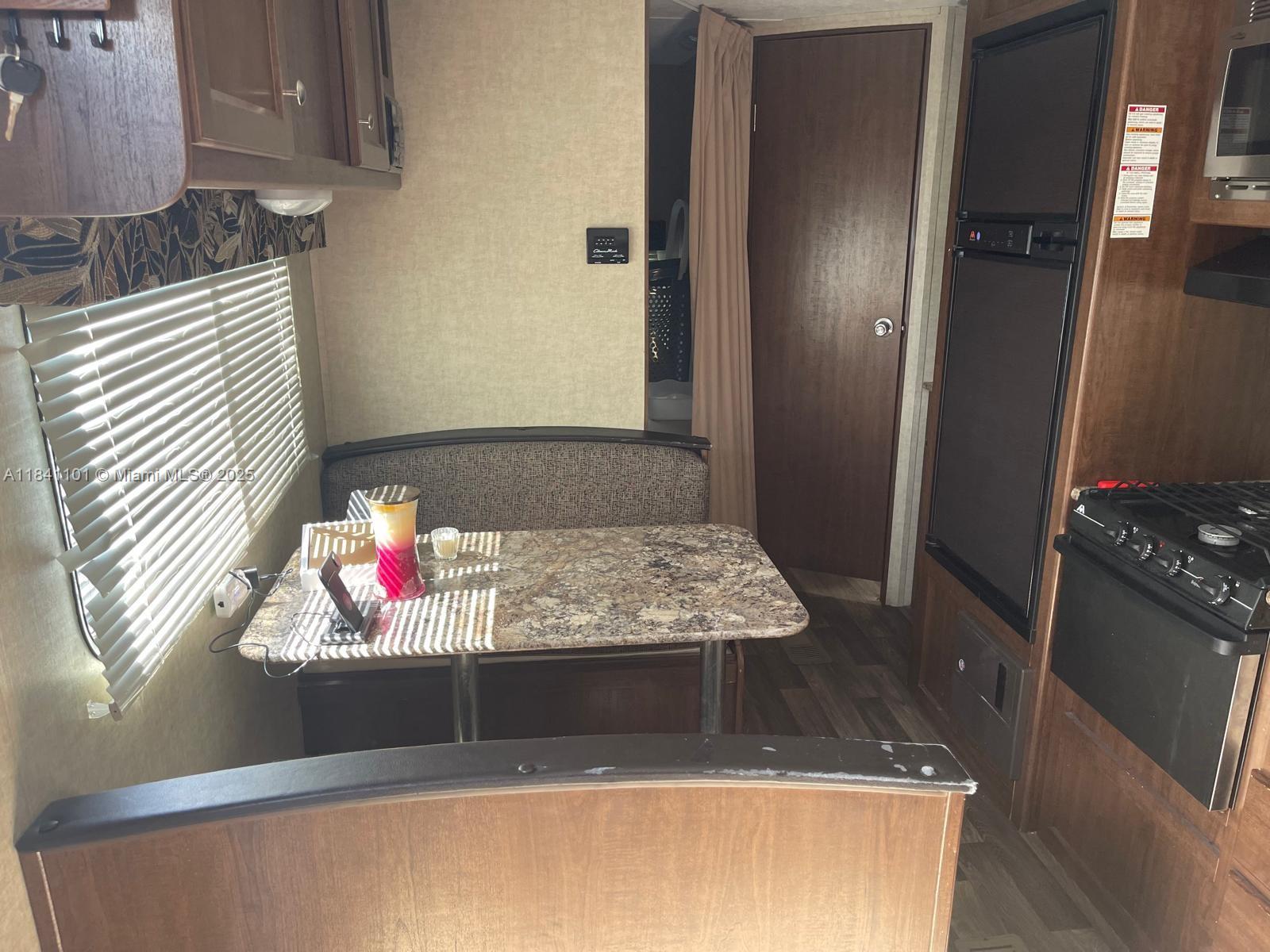 LINCOLN CITY SEC A - Residential Lease
