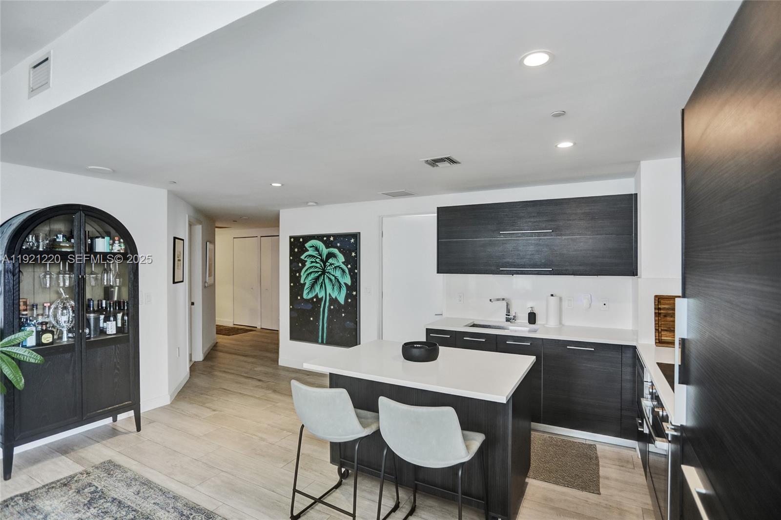 BRICKELL HEIGHTS EAST CON - Residential Lease
