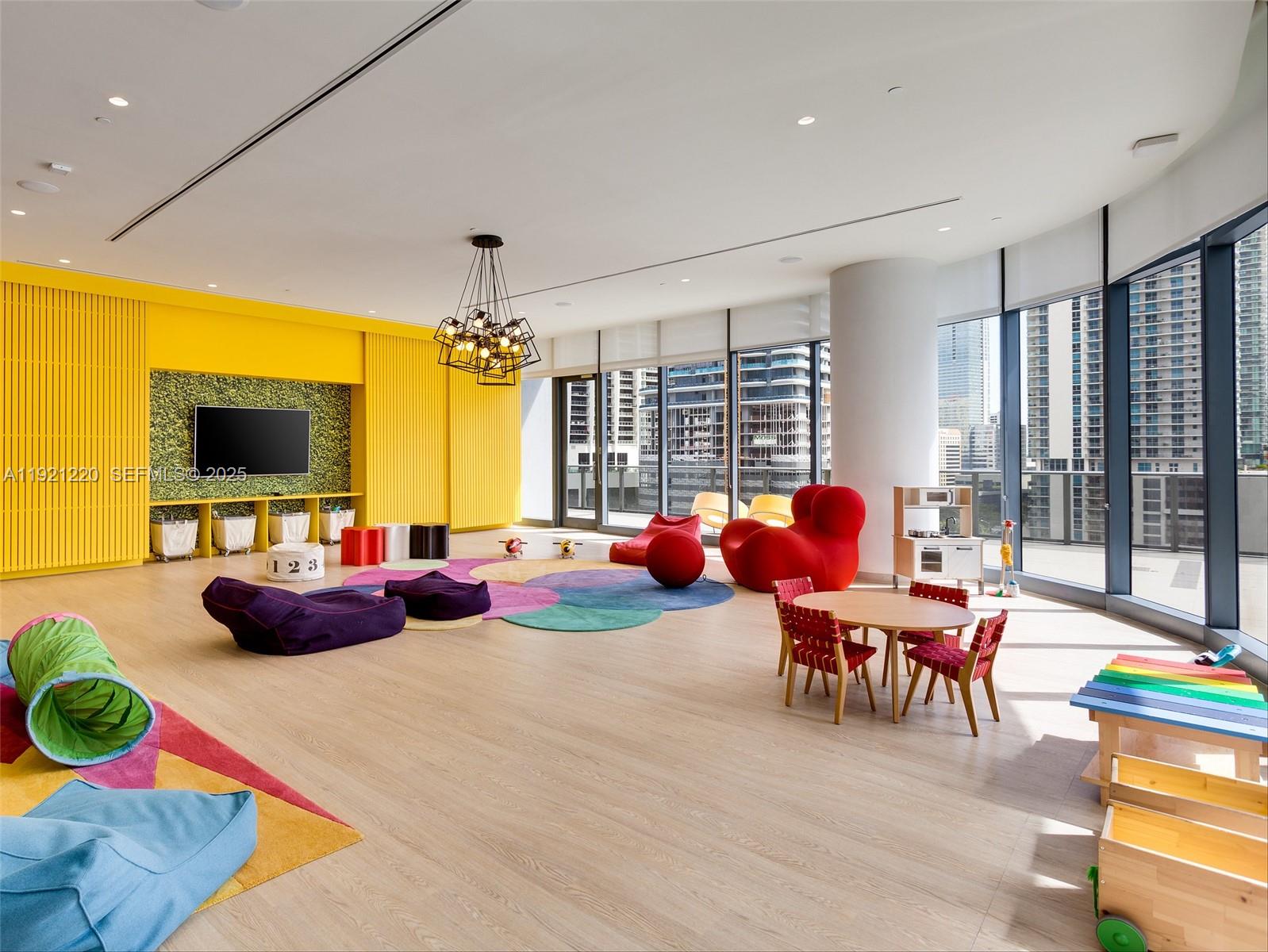 BRICKELL HEIGHTS EAST CON - Residential Lease