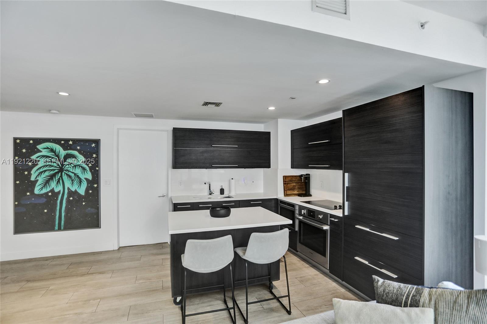 BRICKELL HEIGHTS EAST CON - Residential Lease