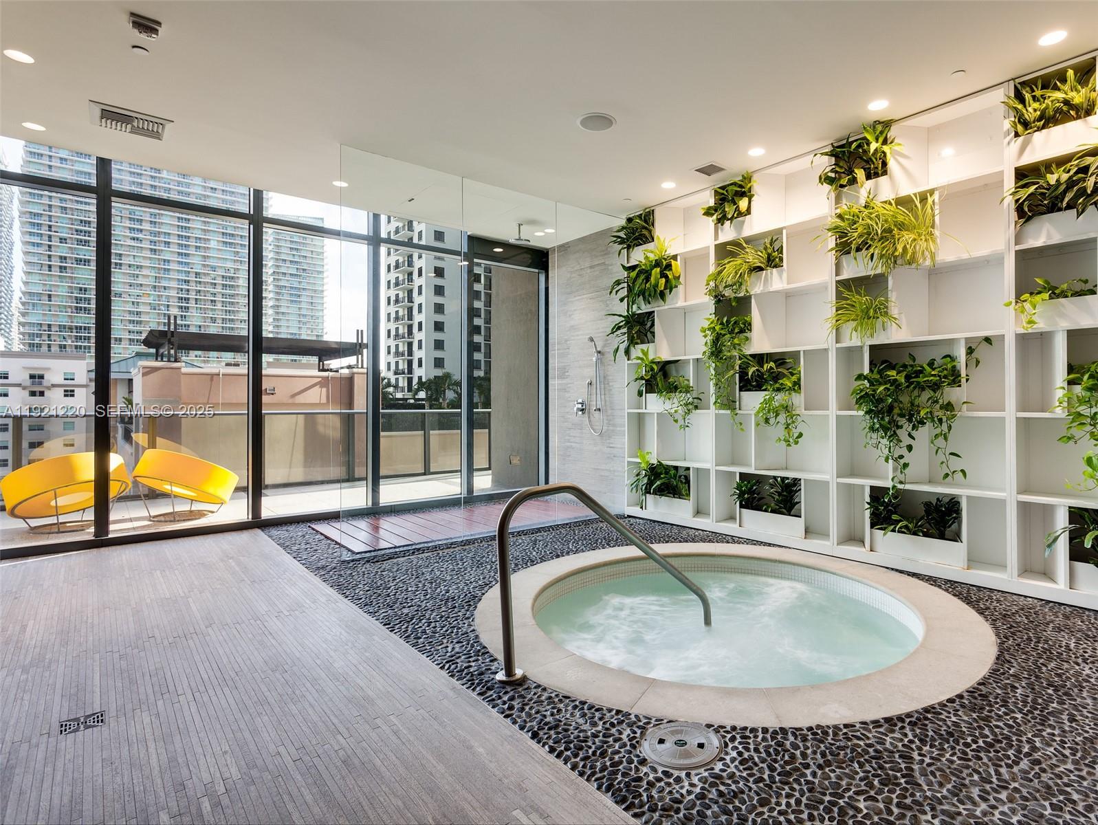BRICKELL HEIGHTS EAST CON - Residential Lease