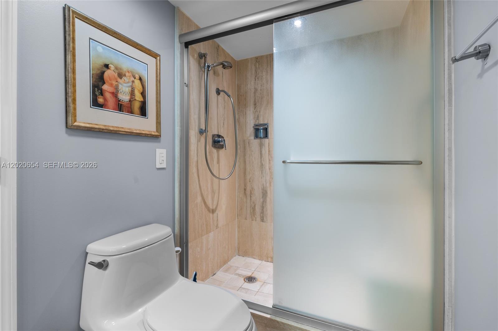 SUMMIT CONDO - Residential