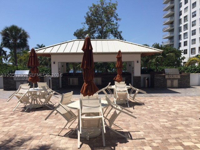 ADMIRALS PORT CONDO WEST - Residential