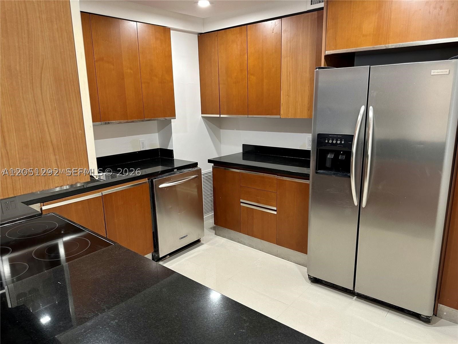 ADMIRALS PORT CONDO WEST - Residential