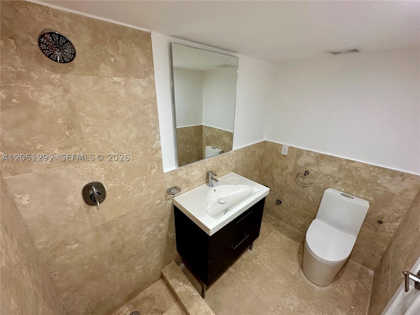 ADMIRALS PORT CONDO WEST - Residential