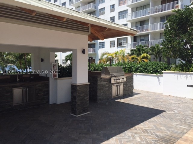 ADMIRALS PORT CONDO WEST - Residential
