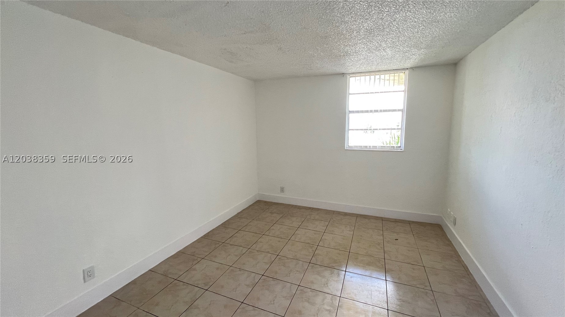 YOLANDA VILLAS CONDO - Residential Lease