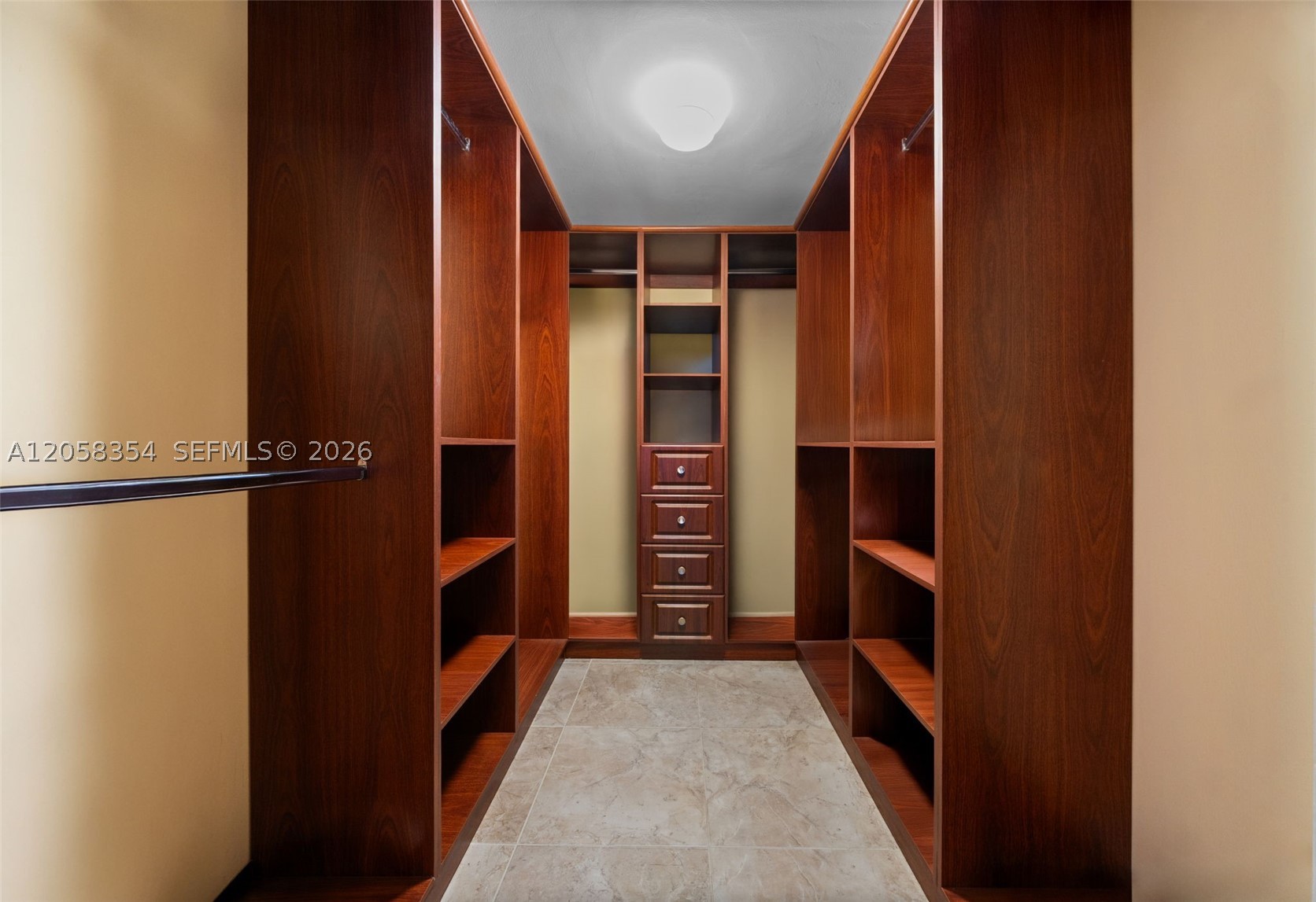 PARKER PLAZA CONDO ESTATE - Residential