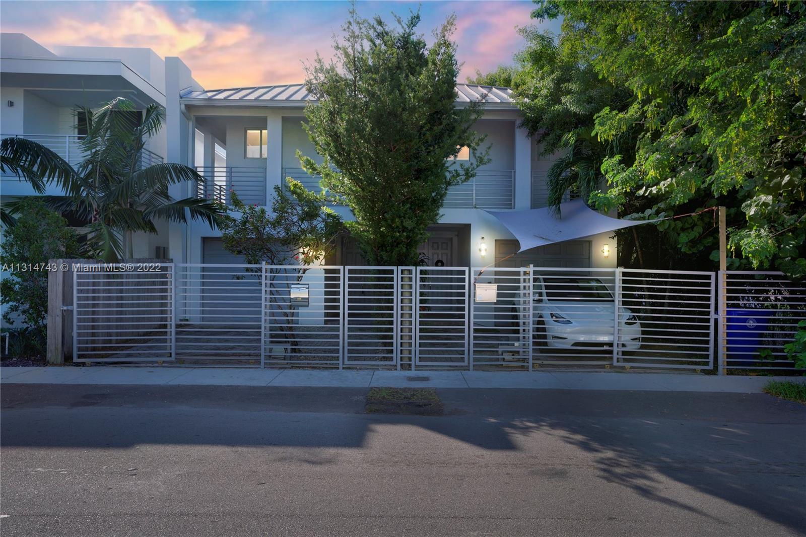 Two spacious townhouses, each with three bedrooms, two full and one half bathrooms. Entry foyers lead to modern, fully-equipped kitchens with custom cabinetry, which flow perfectly into open and spacious living areas filled with beautiful natural light. The main suites include a walk-in closet, balcony and stylish bathrooms with Jacuzzis, large showers and double vanities. Highlights include lush plant-filled back patios, cleverly concealed stacked washer and dryers, one-car garage, driveway and storage spaces.PRICE IS FOR BOTH TOWNHOMES-  Townhomes in the same street are being sold for the same price, just for 1 townhouse.
