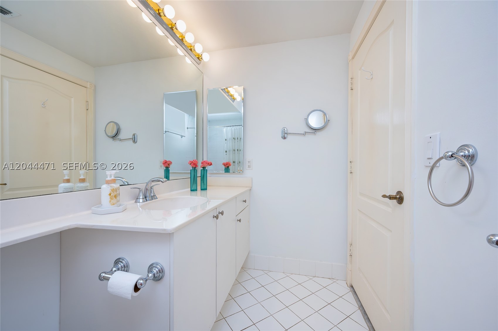 CAPTIVA CONDO B - Residential