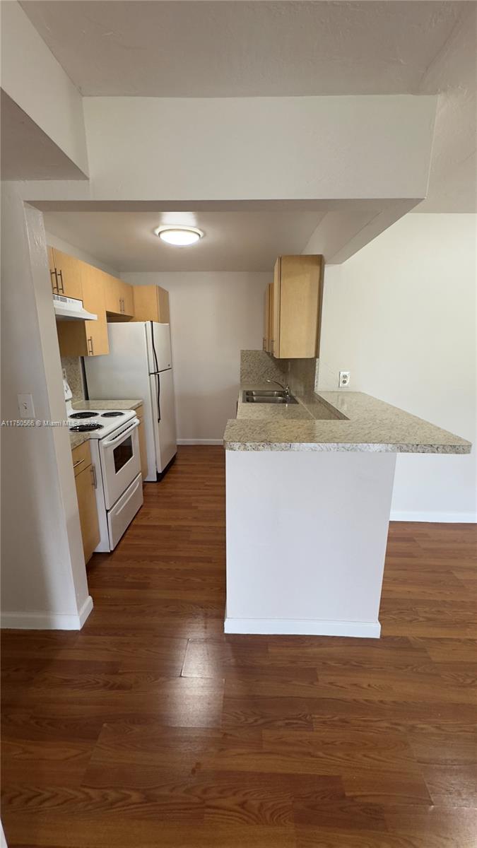 KENDALL ACRES CONDO BLDG - Residential Lease