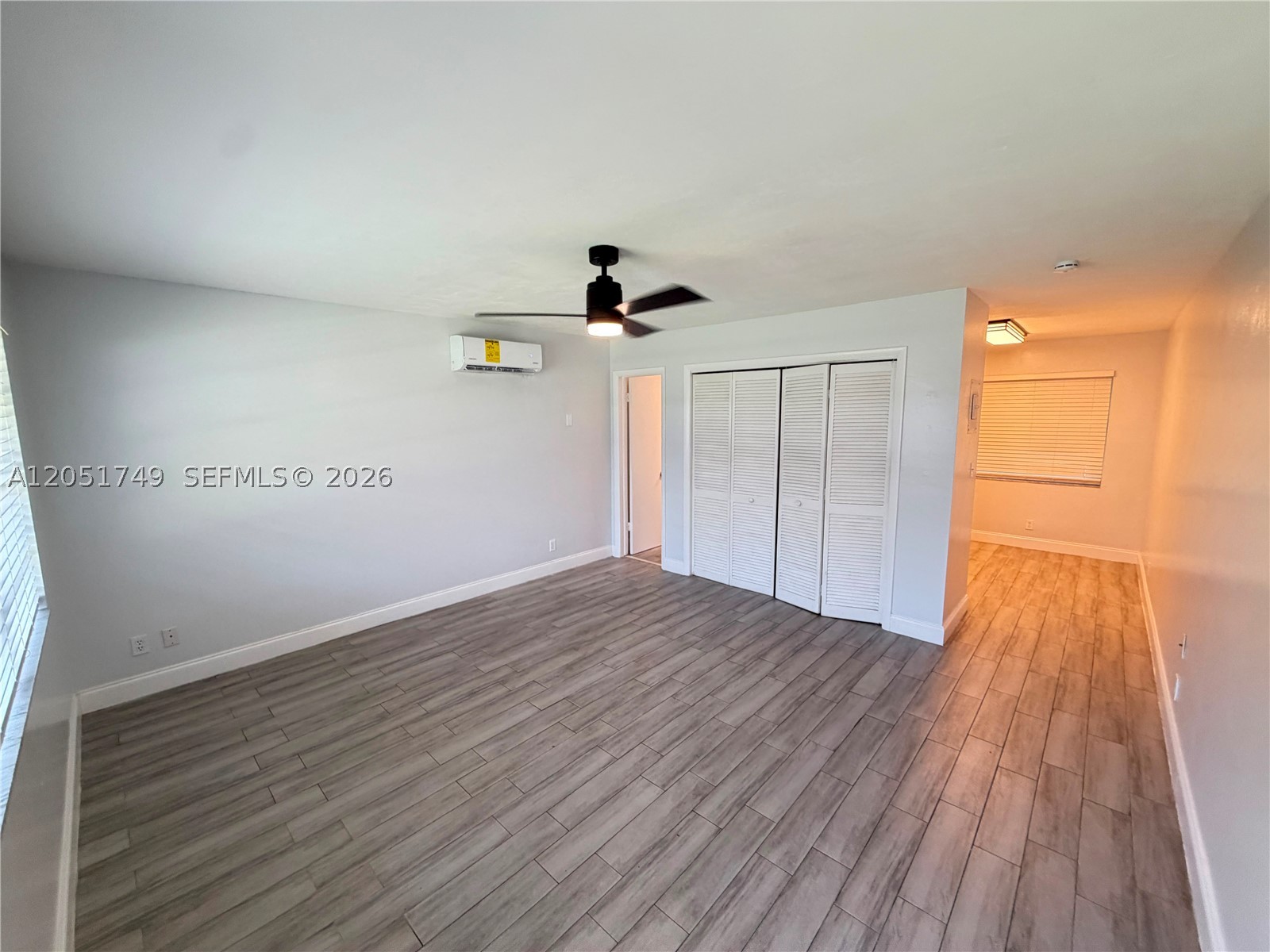 HOLLYWOOD LITTLE RANCHES - Residential Lease