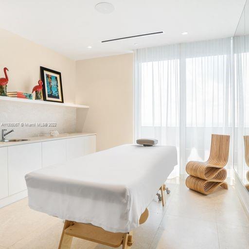 BRICKELL FLATIRON CONDO - Residential Lease