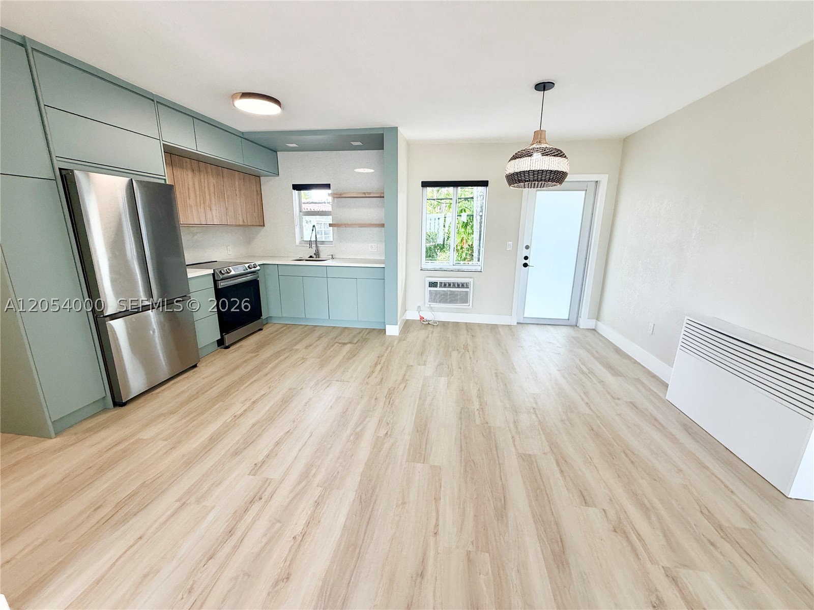 641 ESPANOLA WAY INC COND - Residential