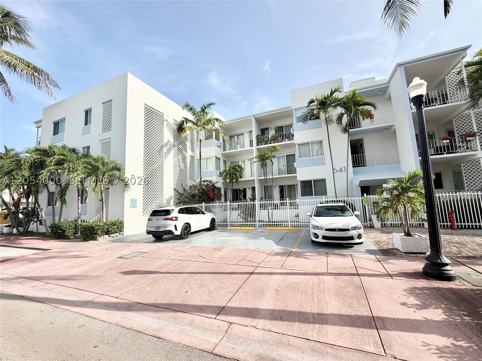 641 ESPANOLA WAY INC COND - Residential