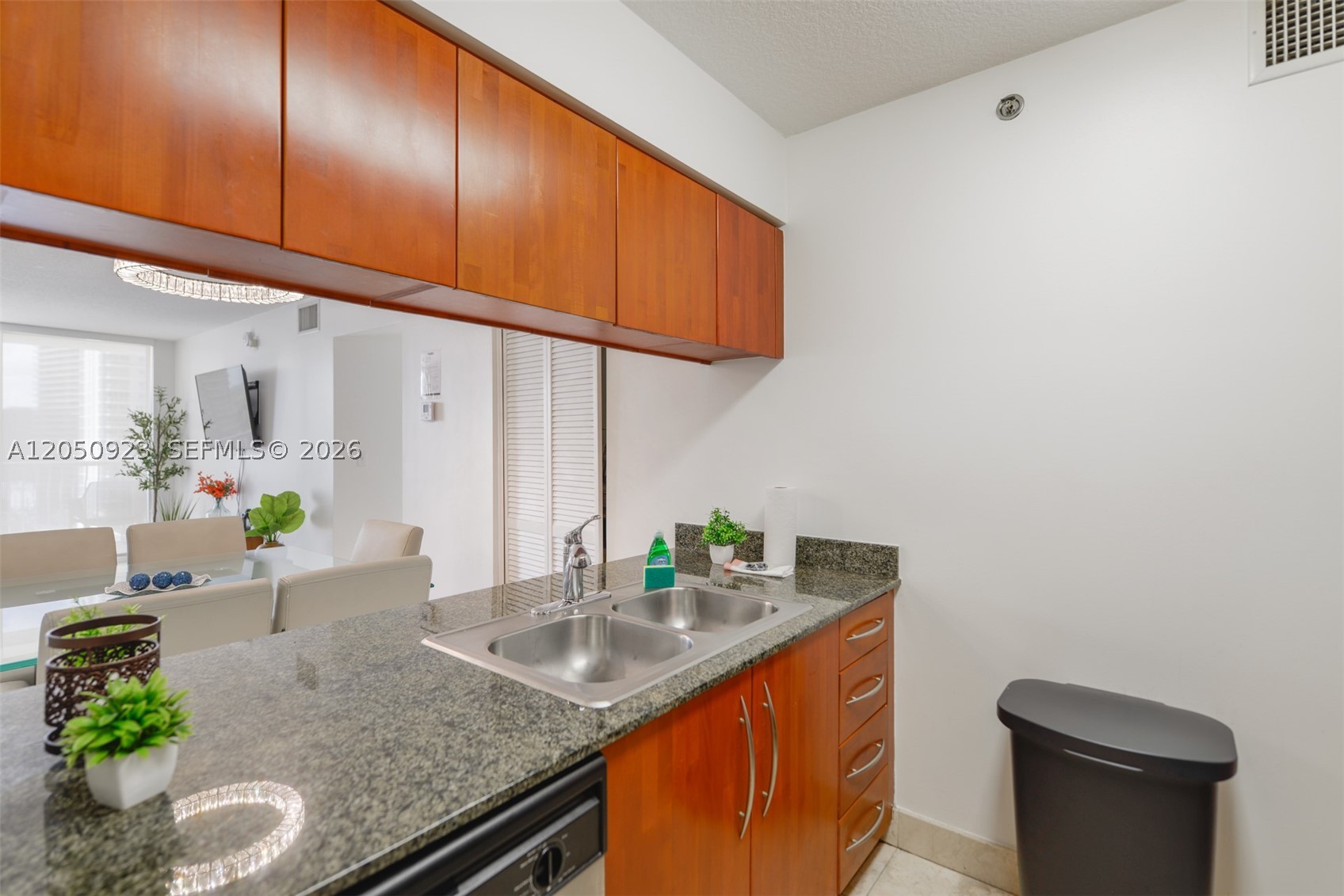 THE CLUB AT BRICKELL BAY - Residential Lease