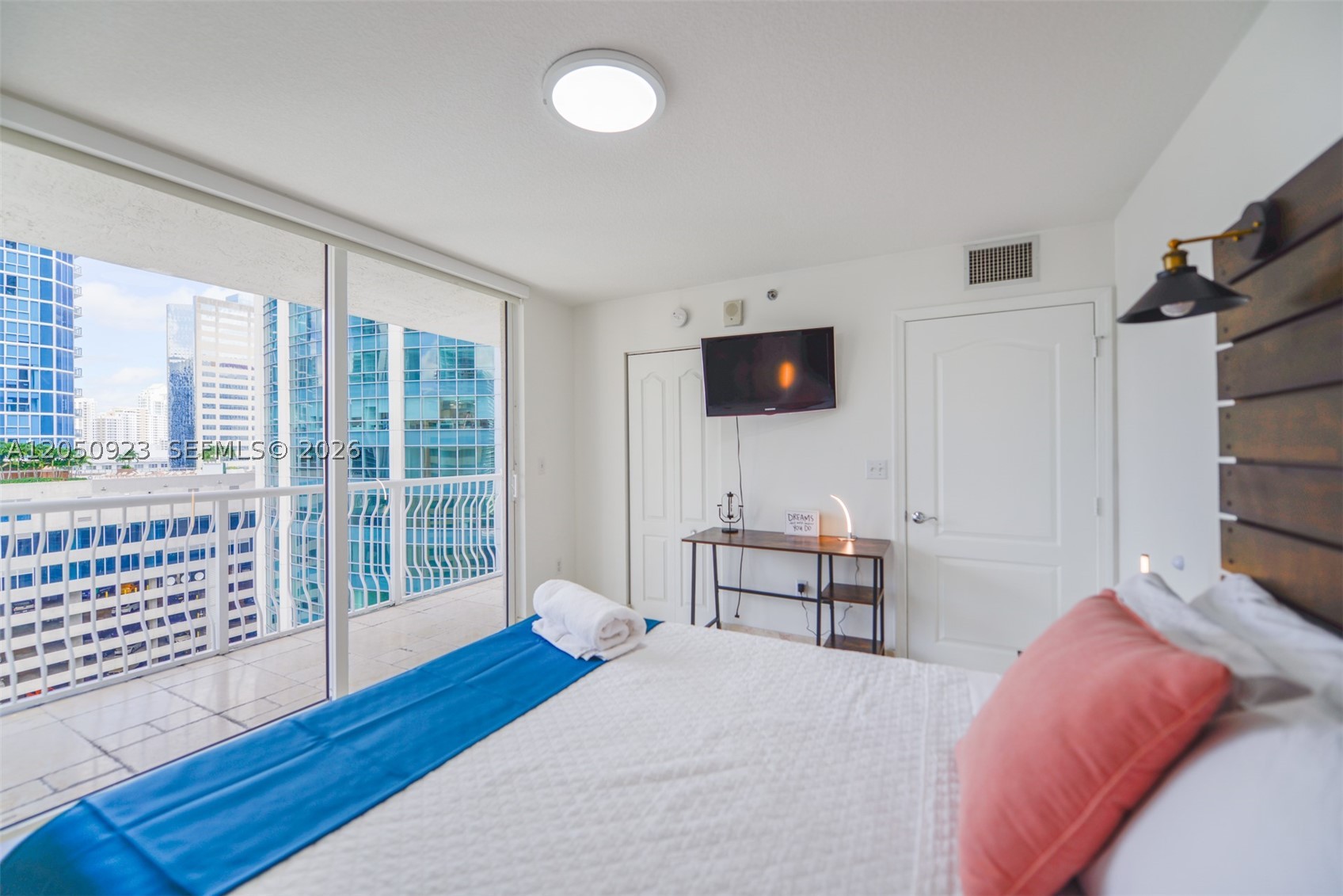 THE CLUB AT BRICKELL BAY - Residential Lease