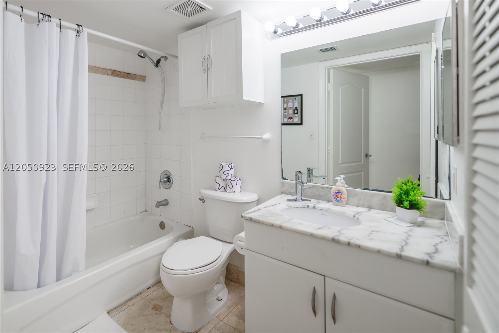 THE CLUB AT BRICKELL BAY - Residential Lease