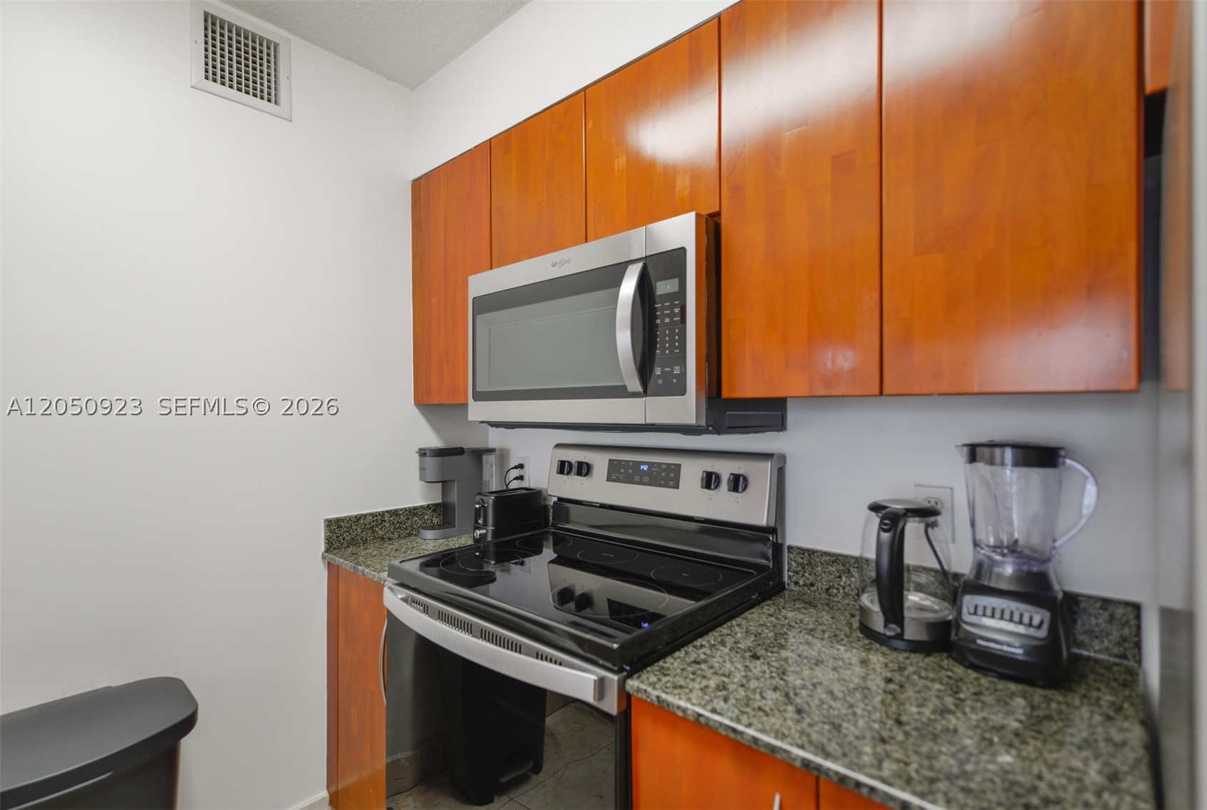 THE CLUB AT BRICKELL BAY - Residential Lease