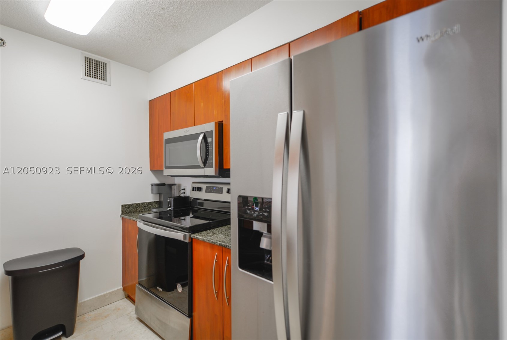 THE CLUB AT BRICKELL BAY - Residential Lease