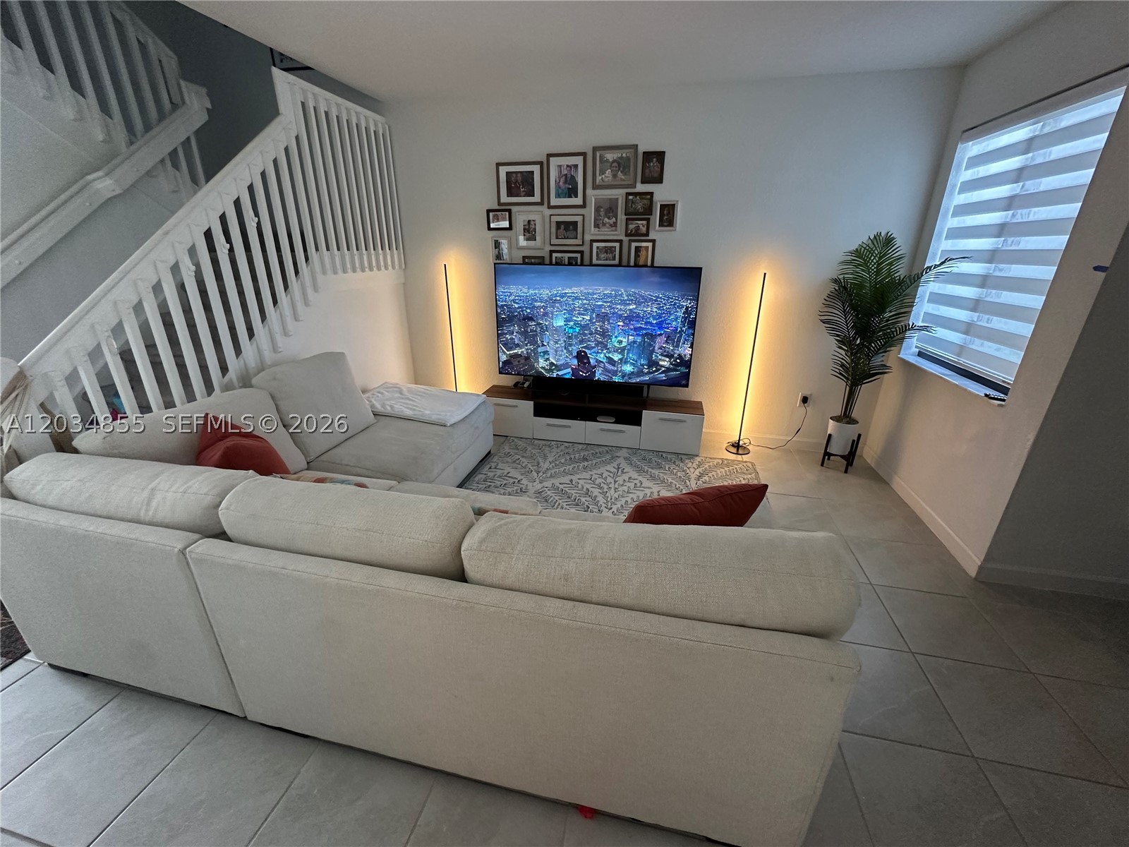 VIA VENTURA NEIGHBORHOOD - Residential