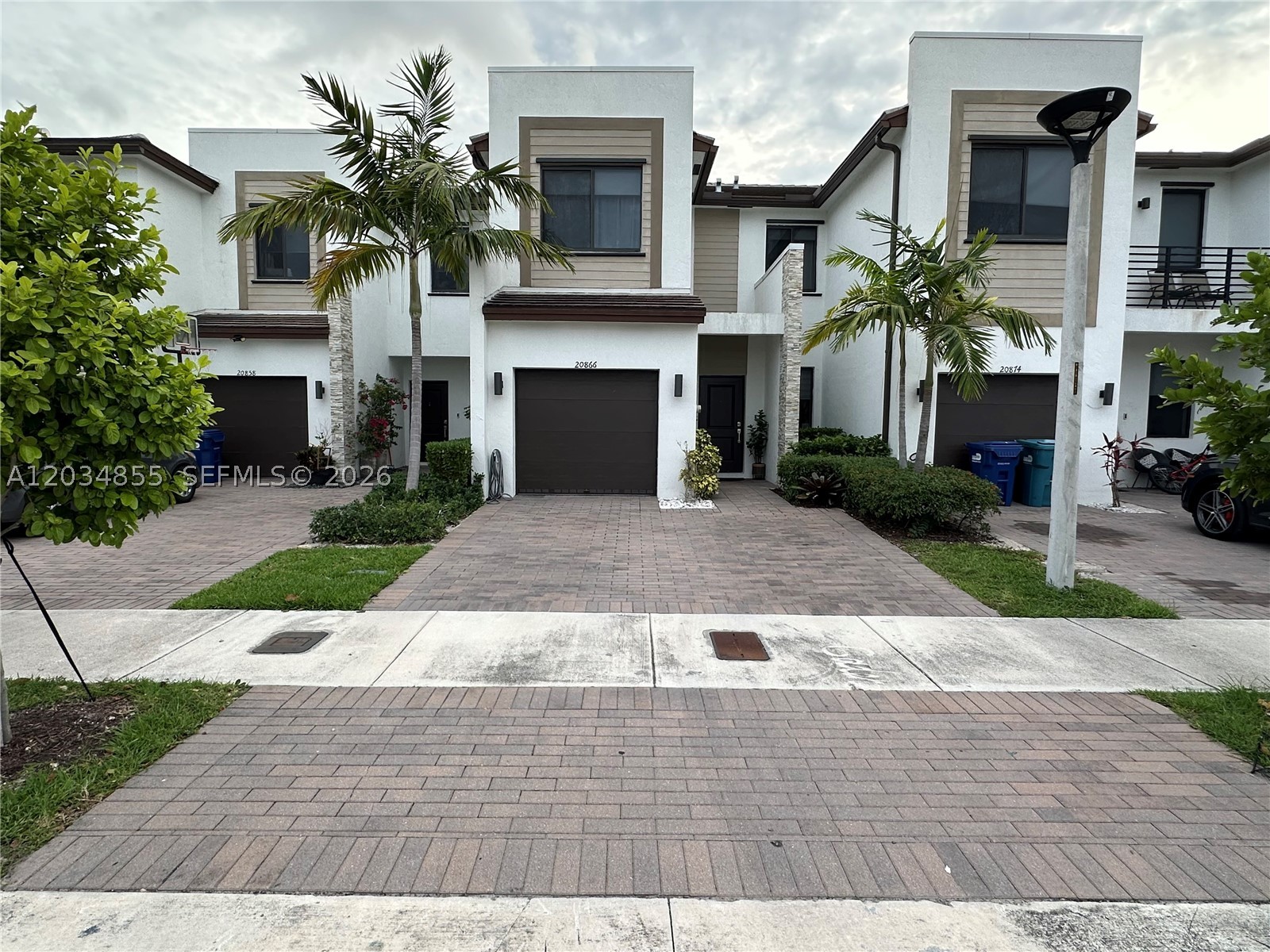 VIA VENTURA NEIGHBORHOOD - Residential