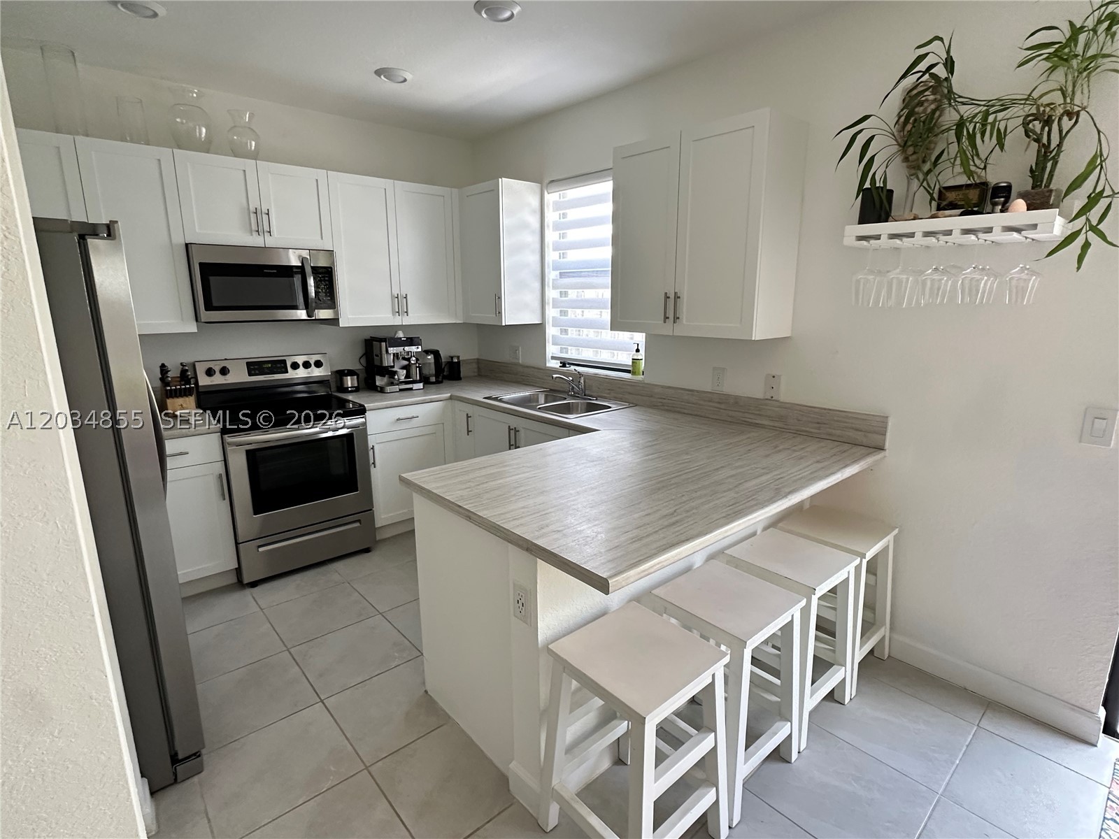 VIA VENTURA NEIGHBORHOOD - Residential