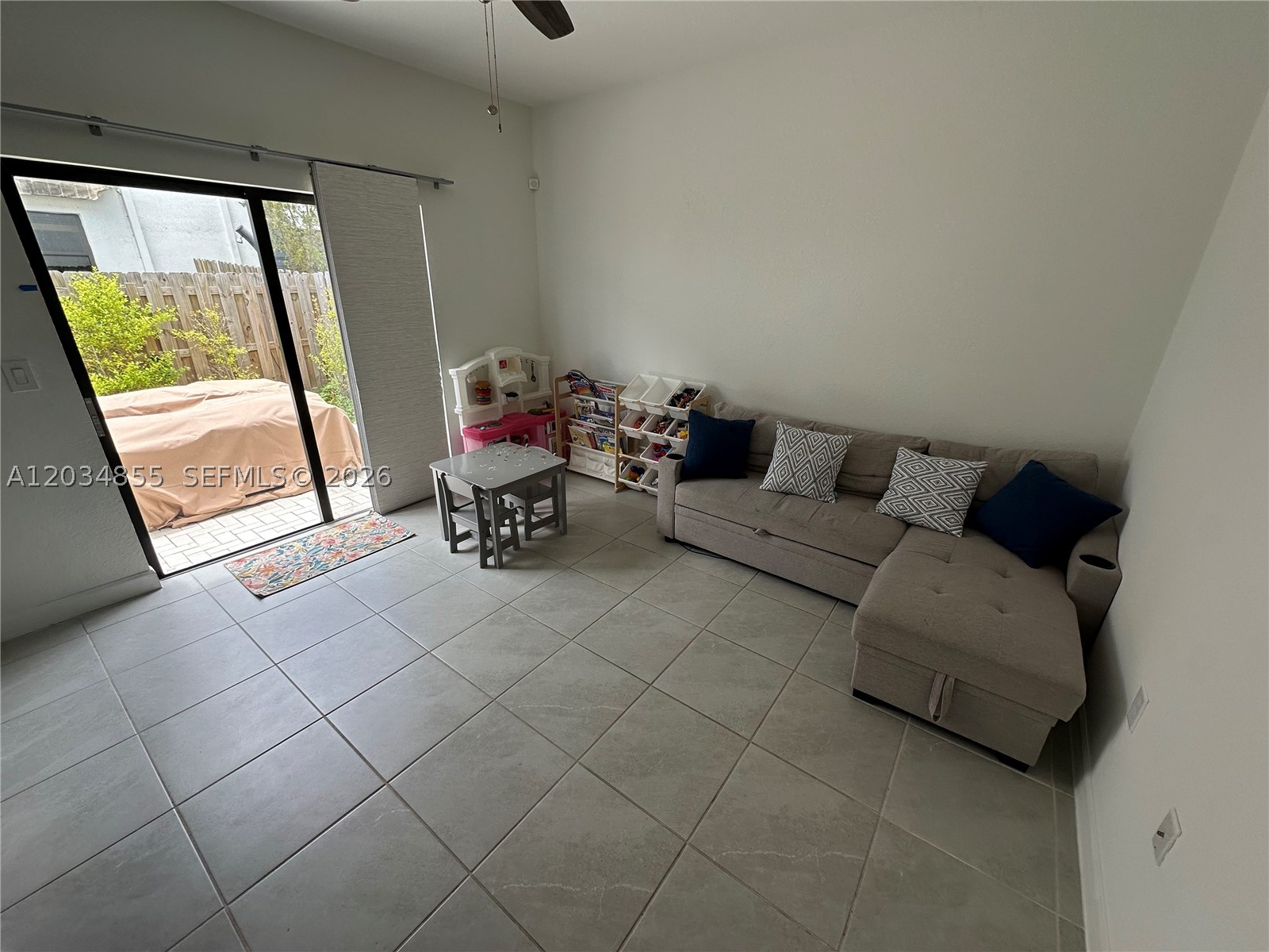 VIA VENTURA NEIGHBORHOOD - Residential