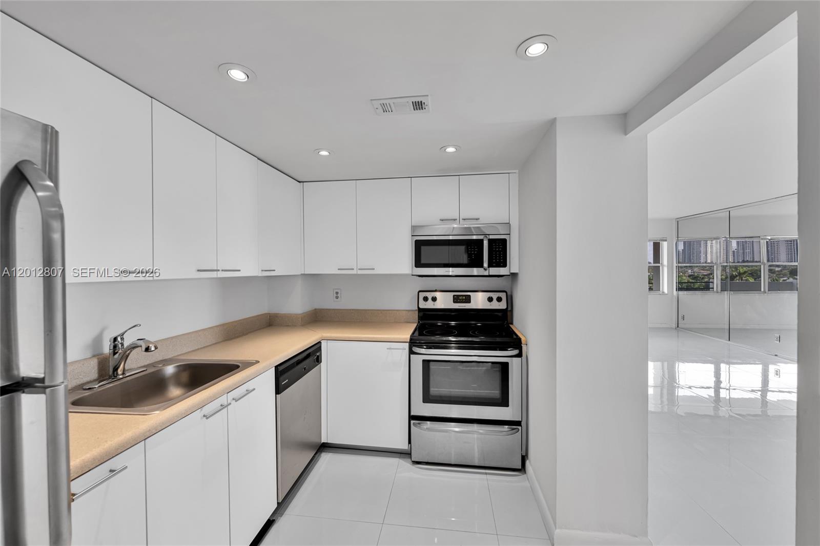 OCEAN VIEW TOWERS CONDO - Residential