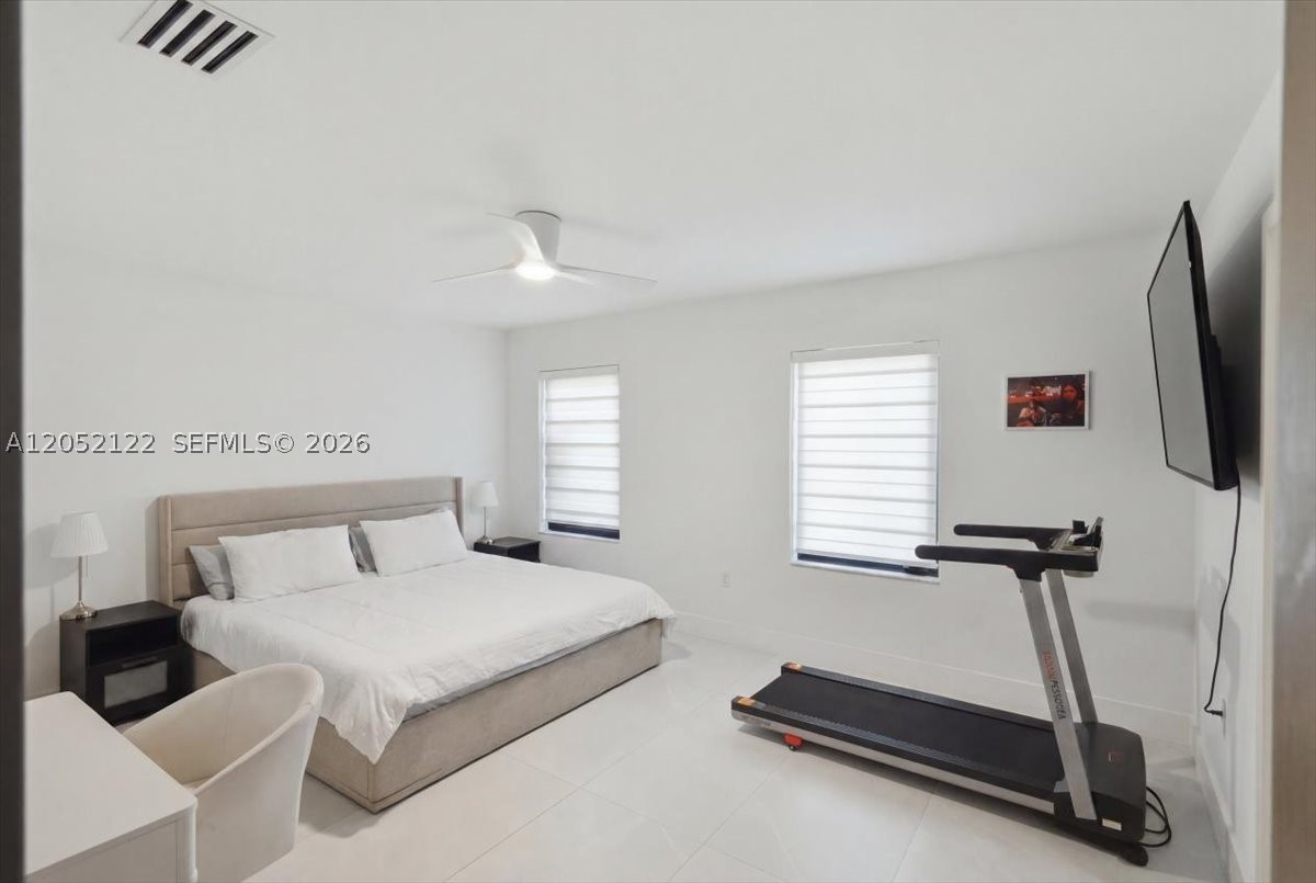 EASTERN SHORES 1ST ADDN - Residential Lease