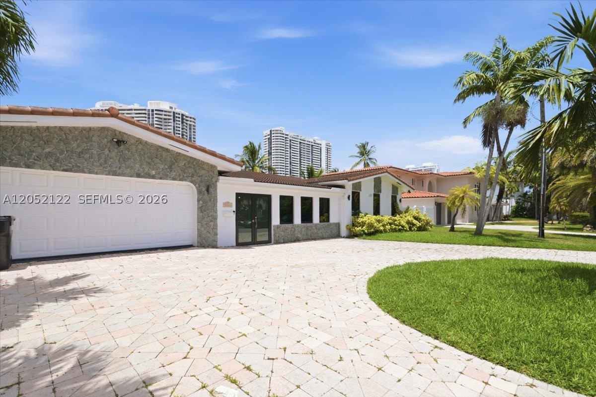 EASTERN SHORES 1ST ADDN - Residential Lease