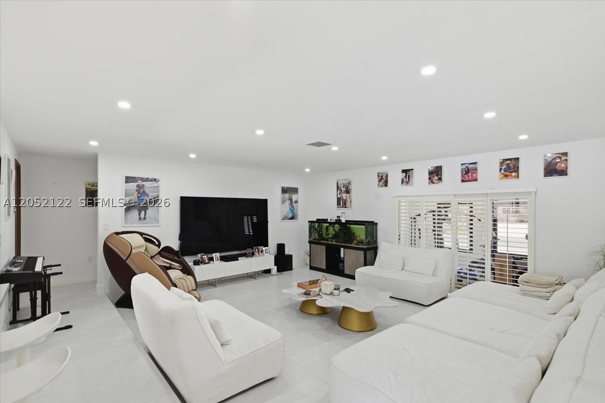 EASTERN SHORES 1ST ADDN - Residential Lease