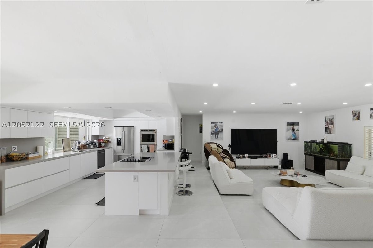 EASTERN SHORES 1ST ADDN - Residential Lease