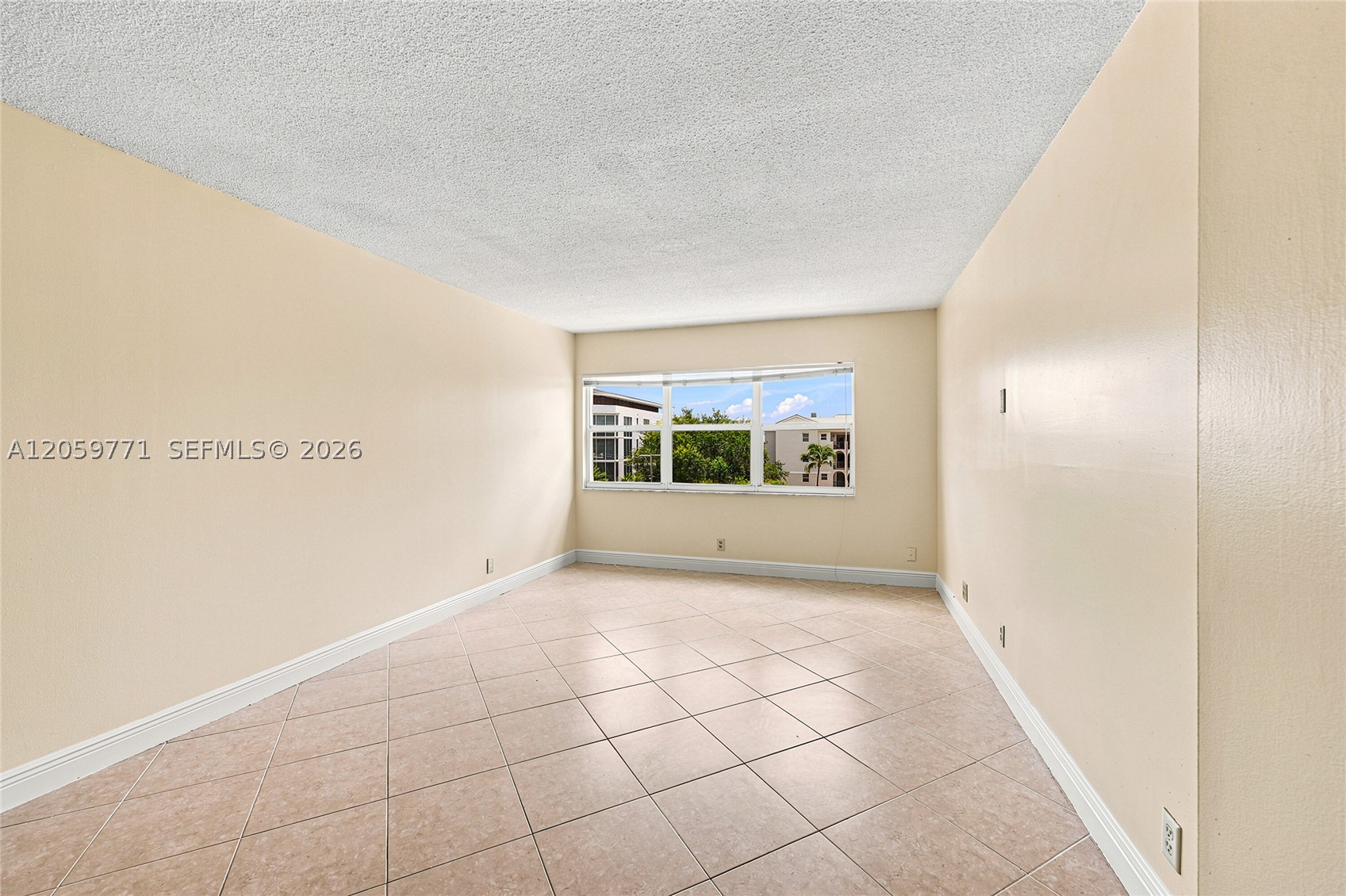 Horizon House Condo - Residential