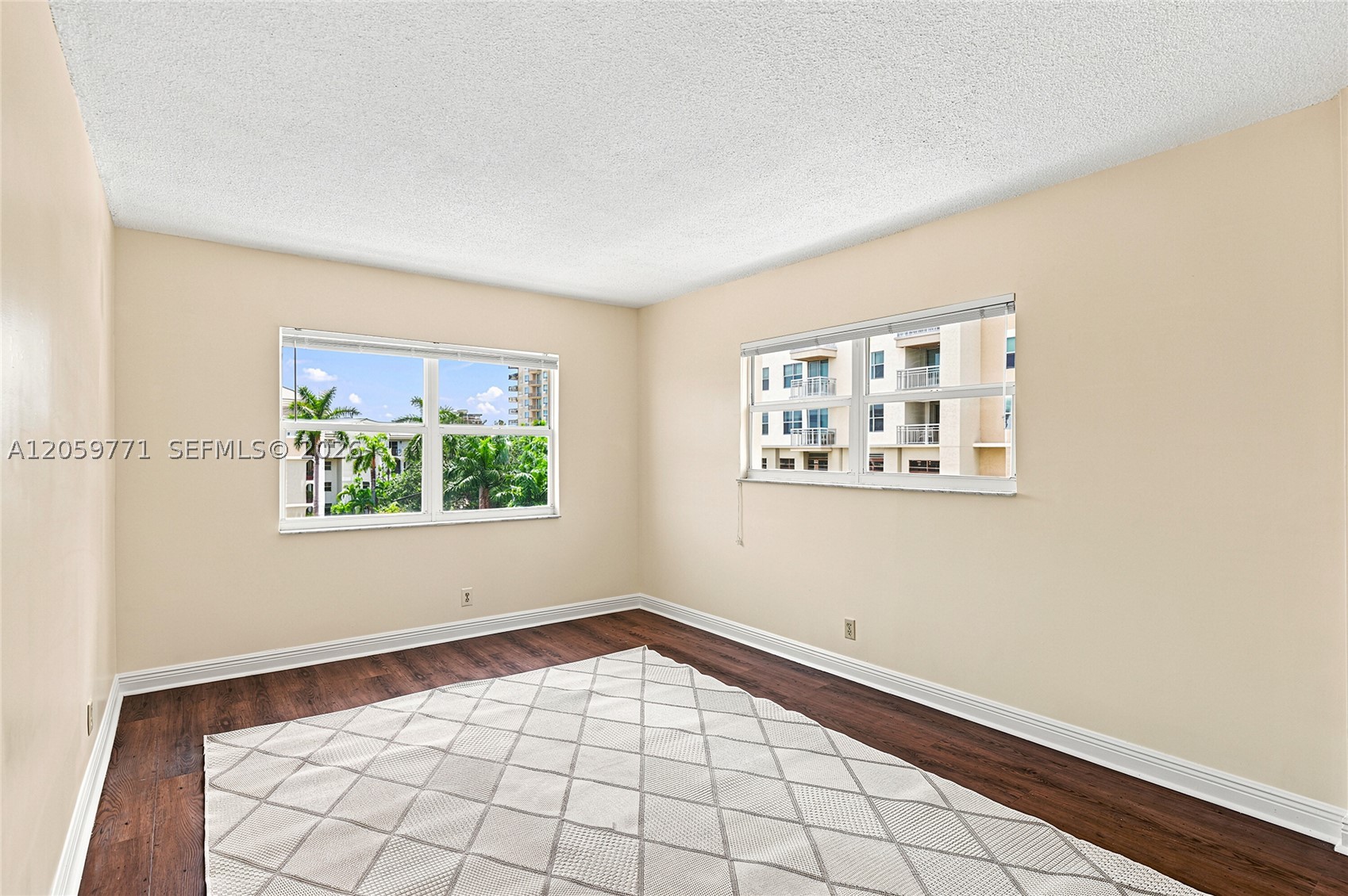 Horizon House Condo - Residential