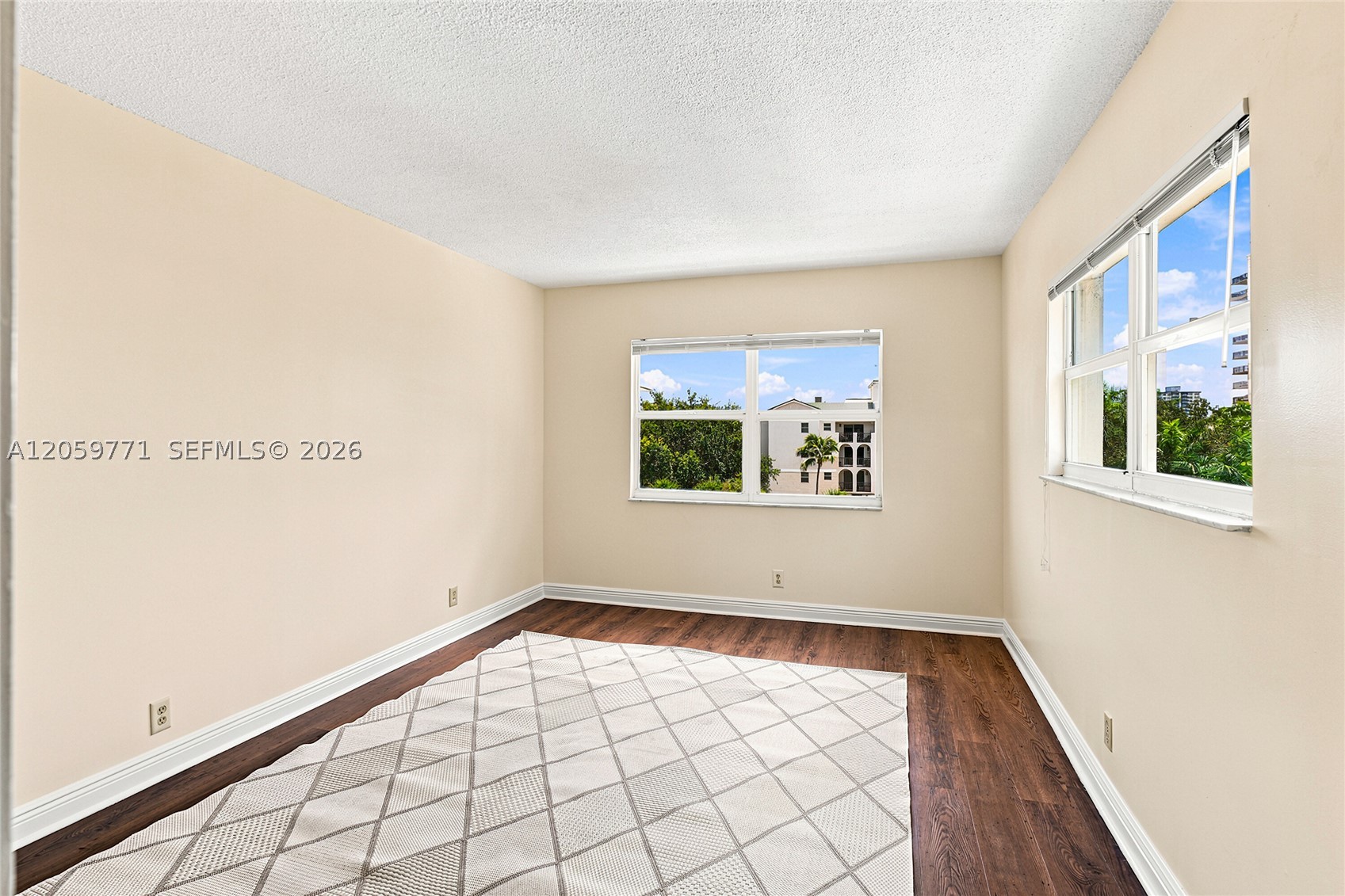 Horizon House Condo - Residential