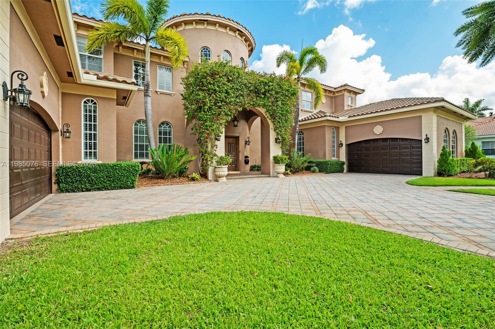 KAPOK GROVE ESTATES - Residential