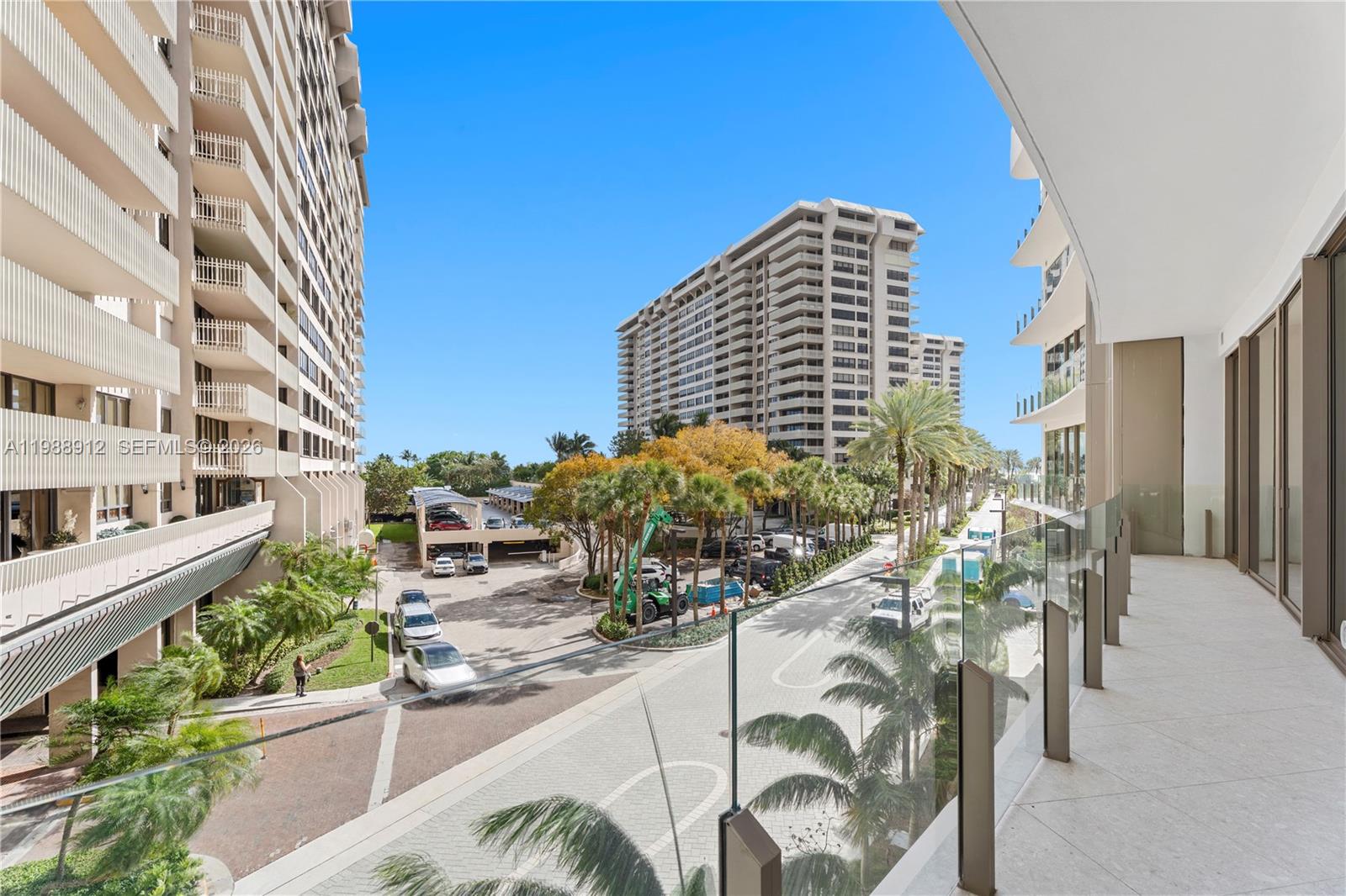 VITA GROVE ISLE - Residential