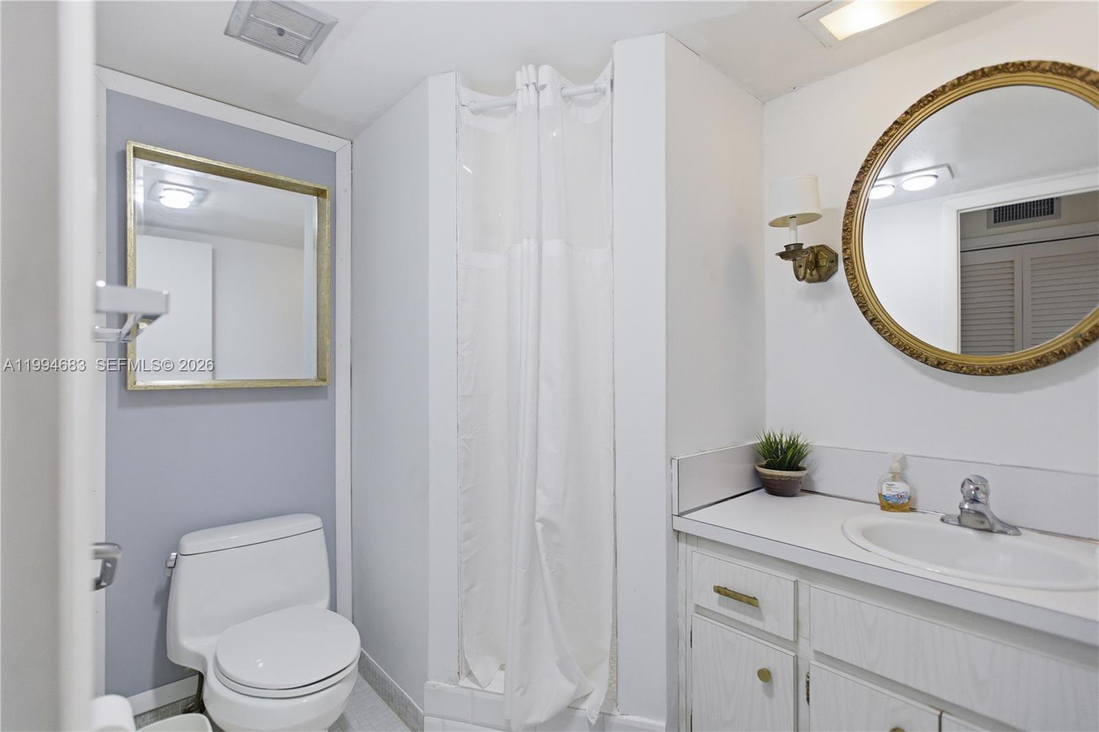 STARLITE CONDO - Residential