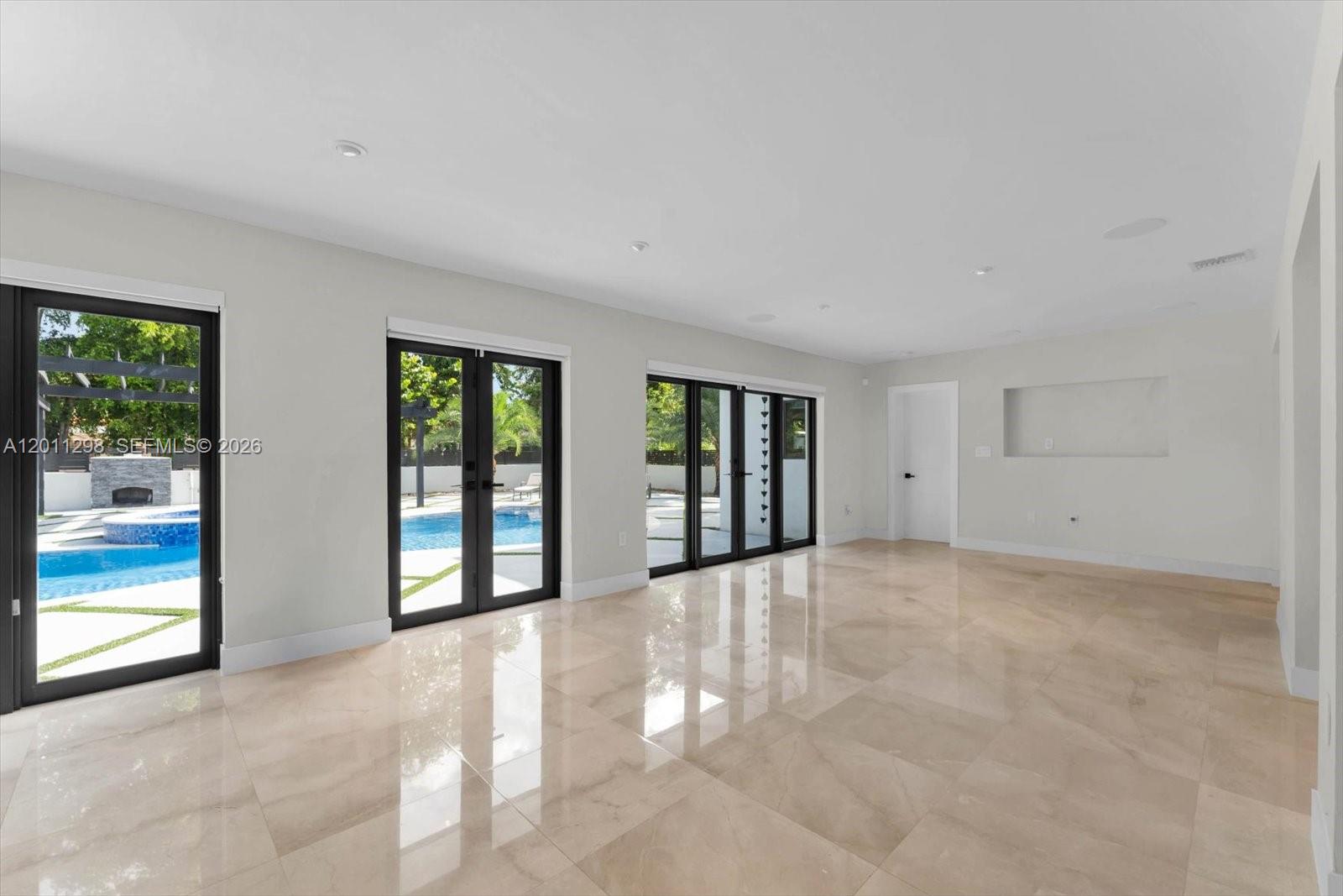 MIAMI SHORES SEC 1 AMD - Residential