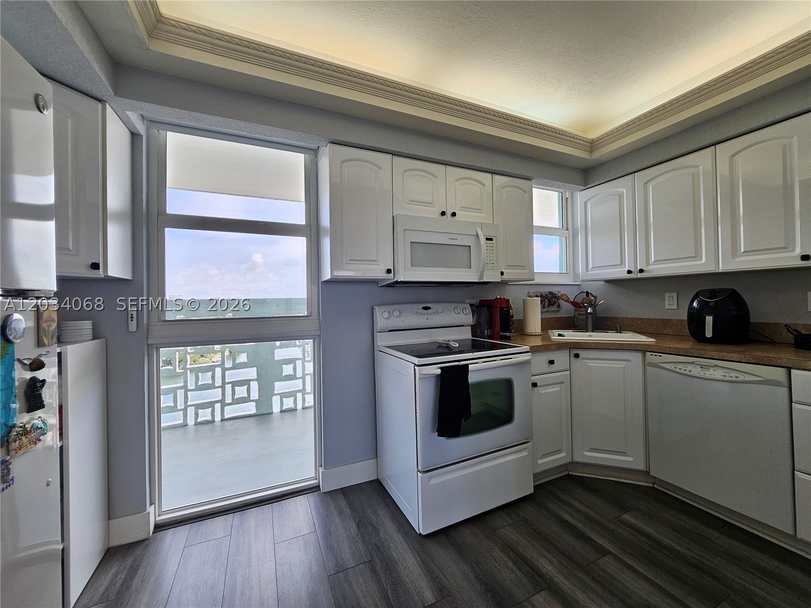 BREAKWATER TOWERS CO-OP - Residential