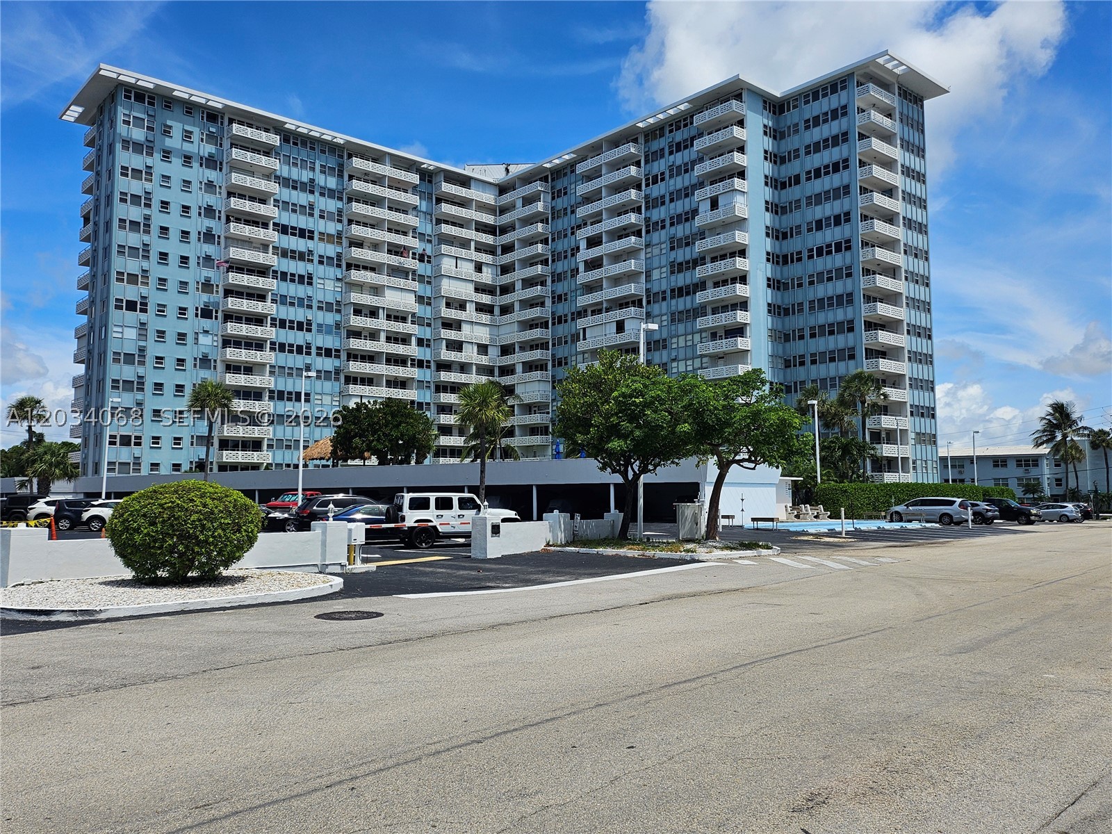 BREAKWATER TOWERS CO-OP - Residential