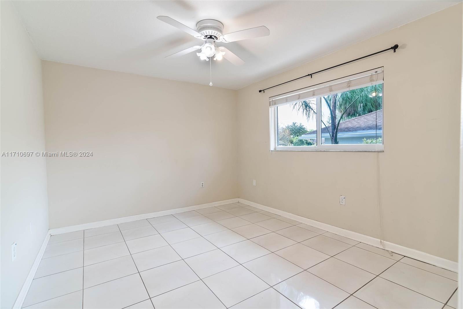 GLEN COVE SEC 2 - Residential Lease