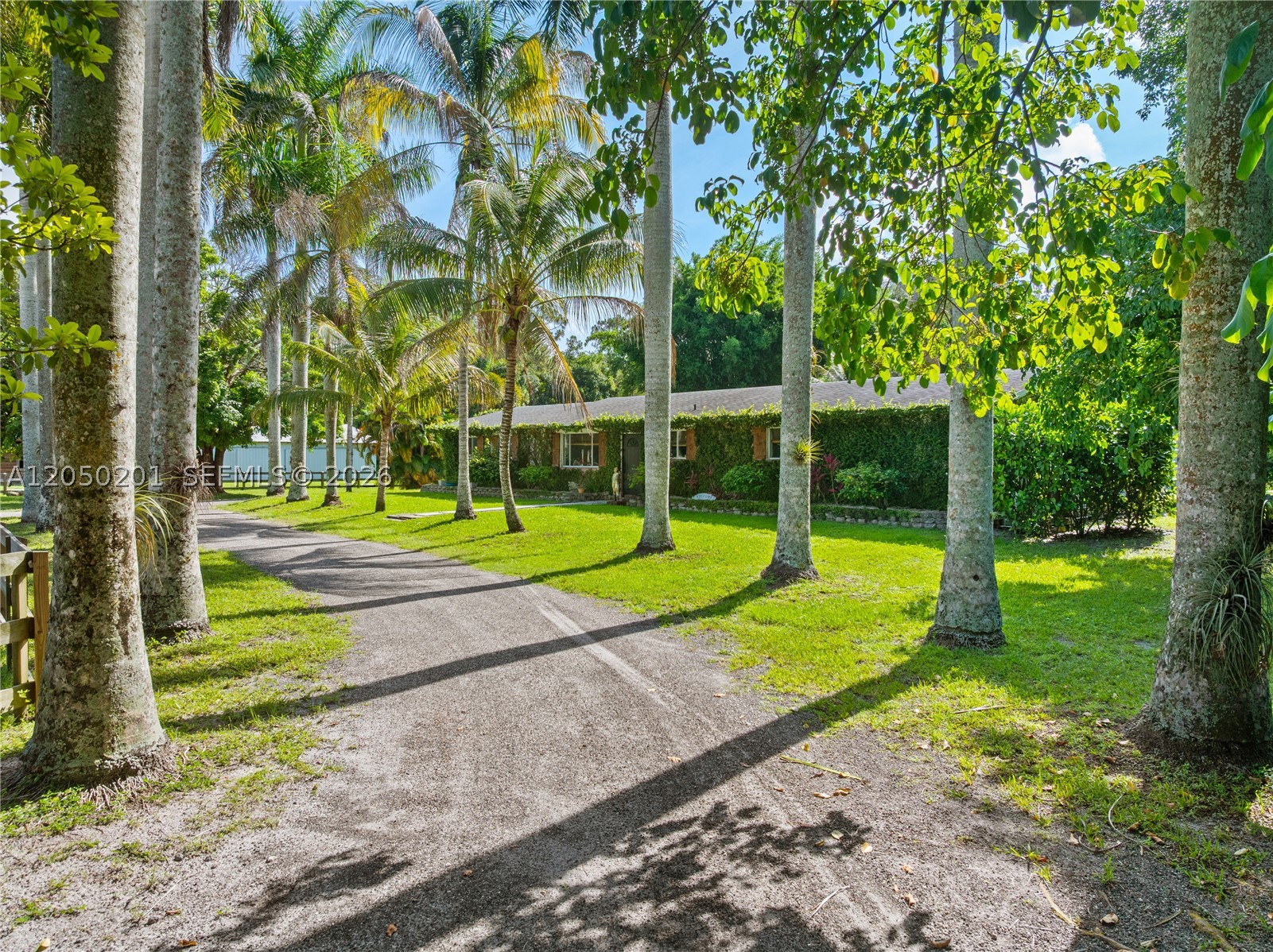 LOXAHATCHEE GROVES - Residential