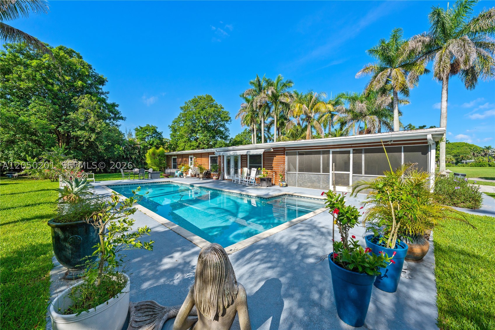LOXAHATCHEE GROVES - Residential