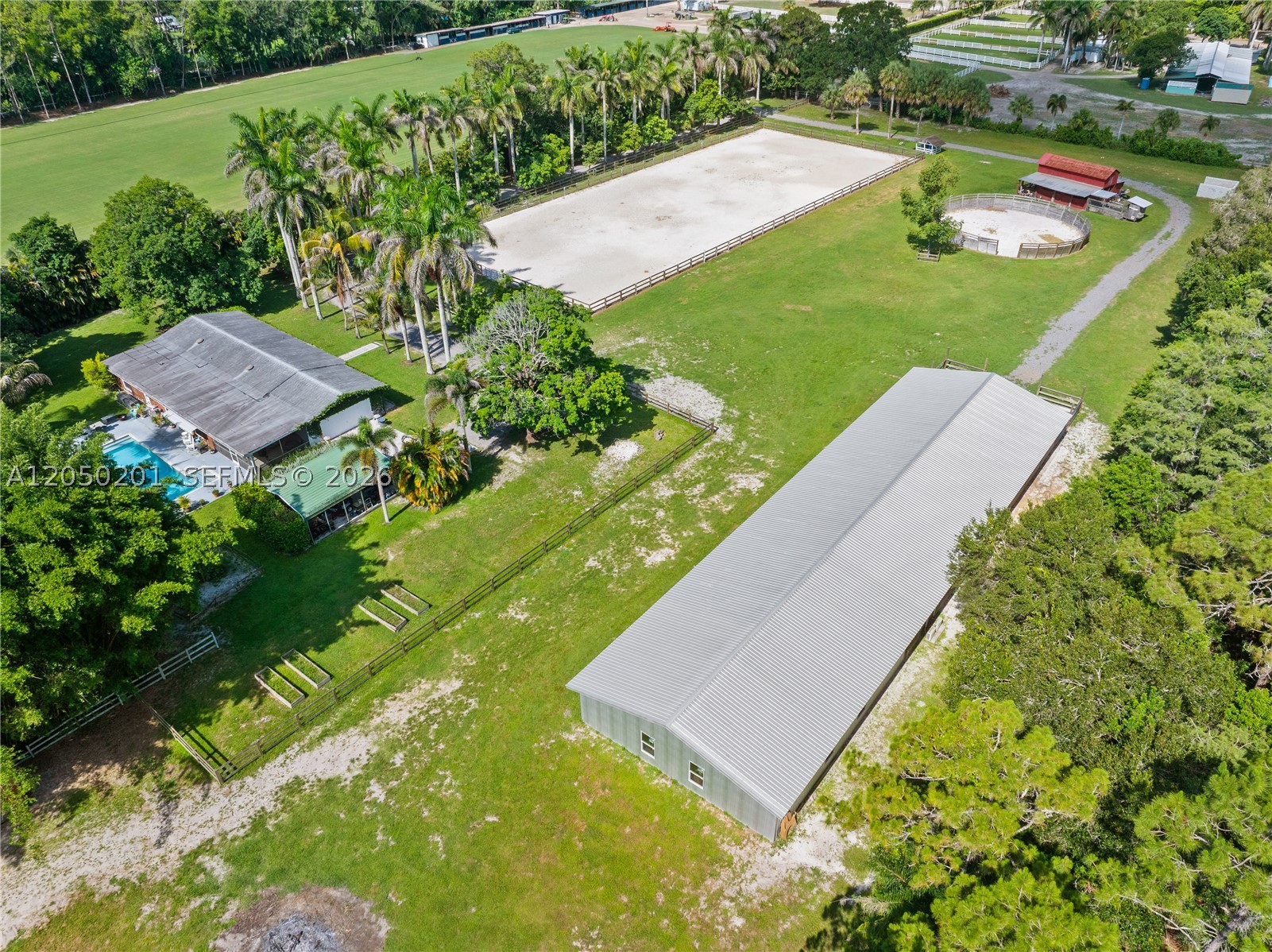 LOXAHATCHEE GROVES - Residential