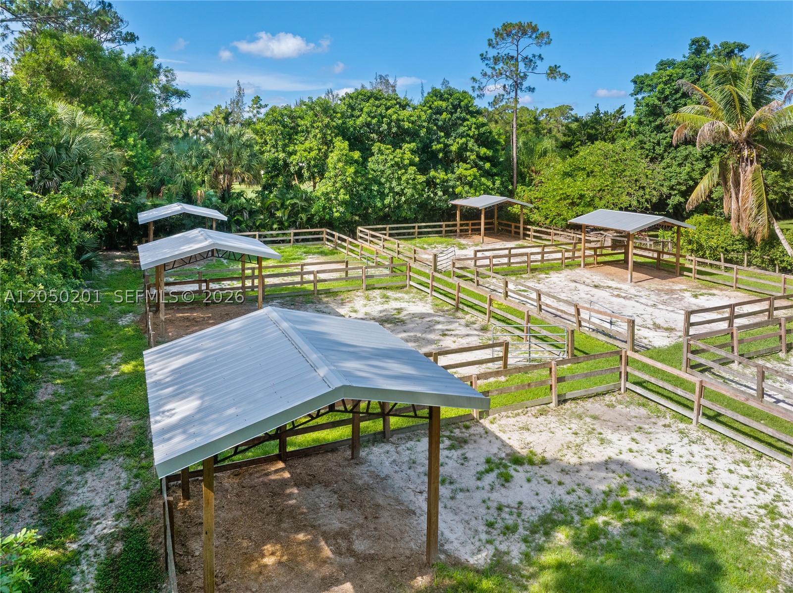 LOXAHATCHEE GROVES - Residential